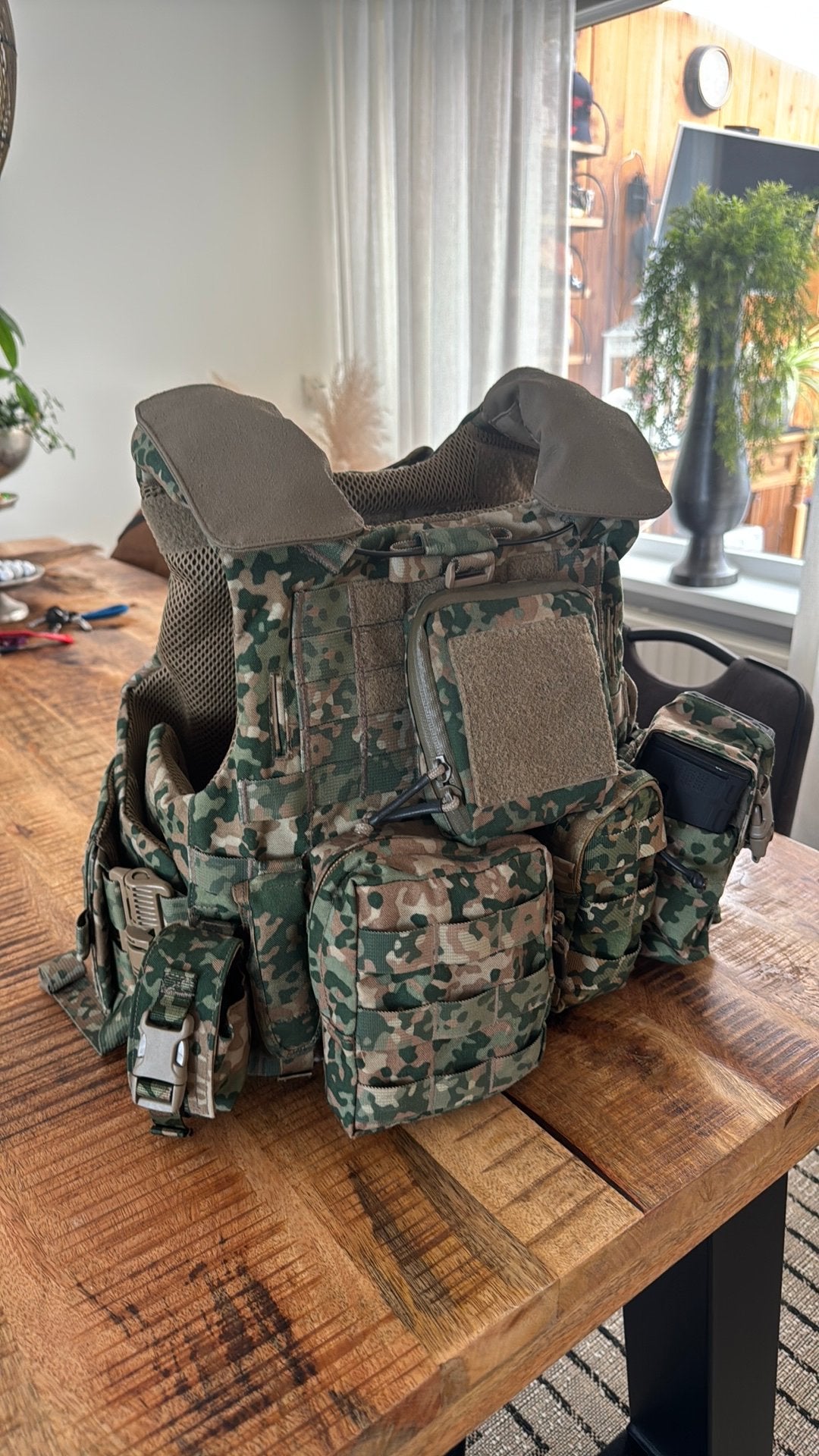 NFP B vest met pouches en trainings platen, Ophalen of Verzenden, Landmacht, Nederland, Kleding of Schoenen