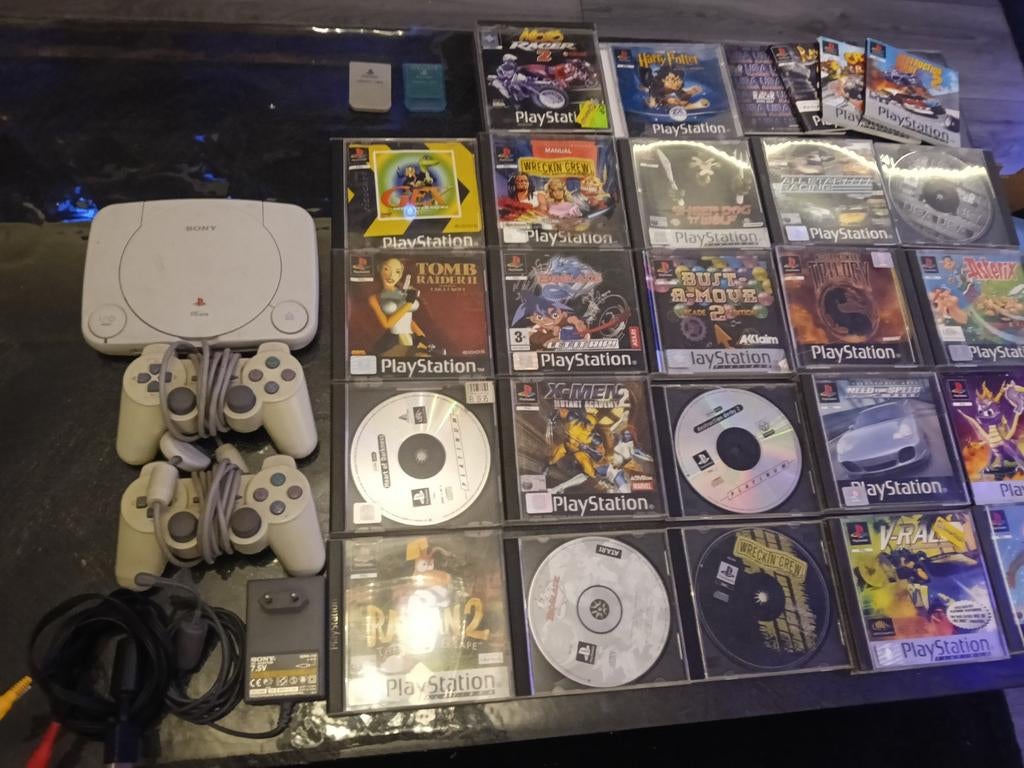 PlayStation 1  retro console compleet, Spelcomputers en Games, Spelcomputers | Sony PlayStation 1, Ophalen, Zo goed als nieuw