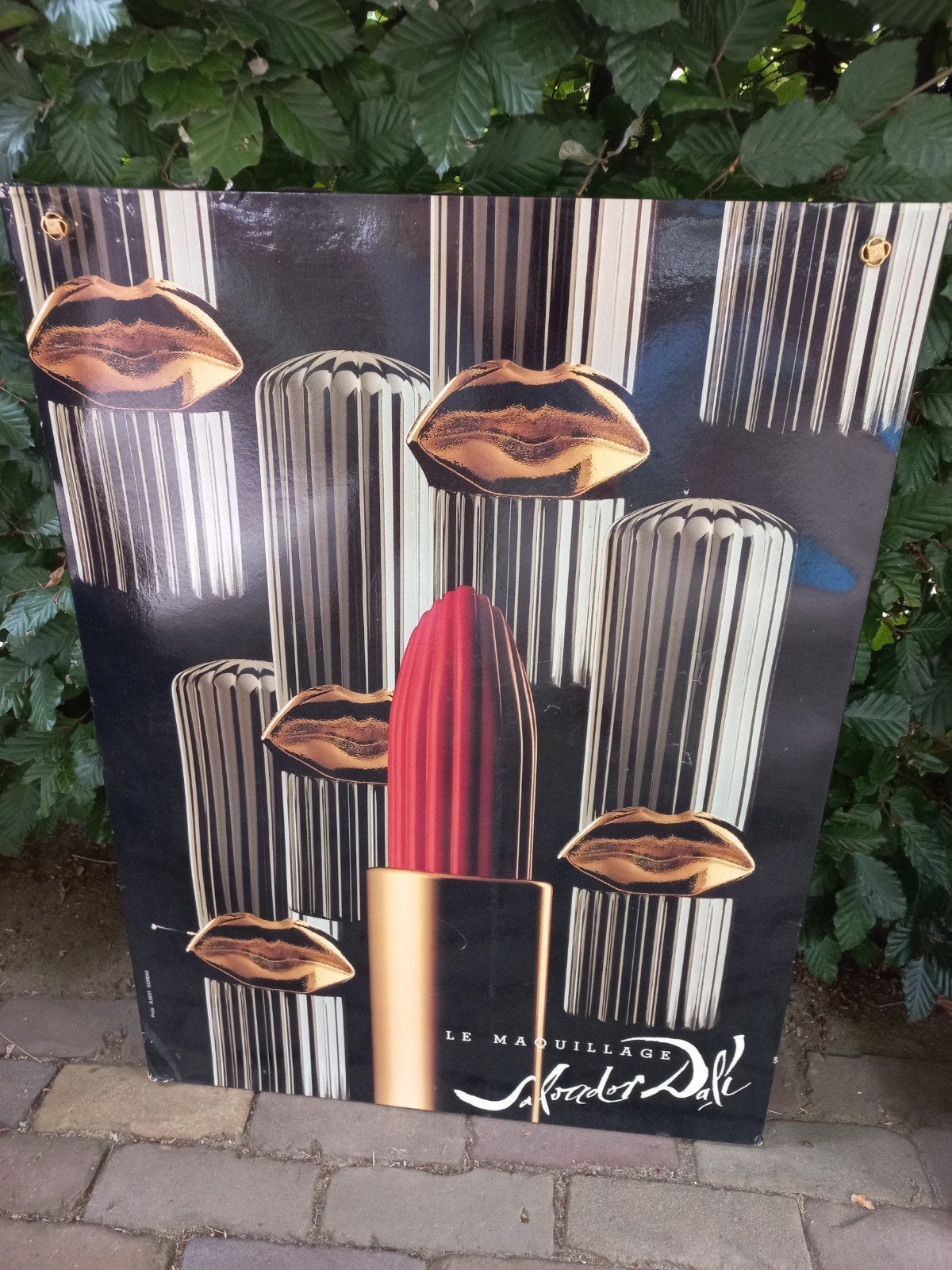 Uniek kartonnen reclamebord Salvador Dali, Ophalen