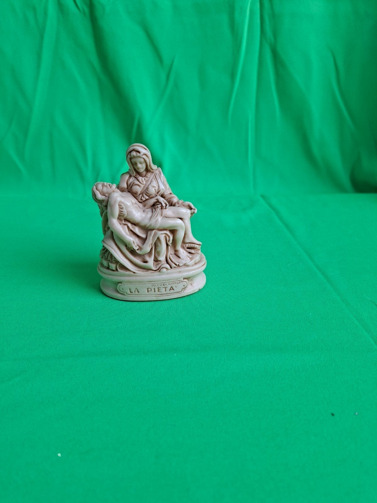 La Pietà beeldje - Religieuze decoratie, Antiek en Kunst, Ophalen of Verzenden