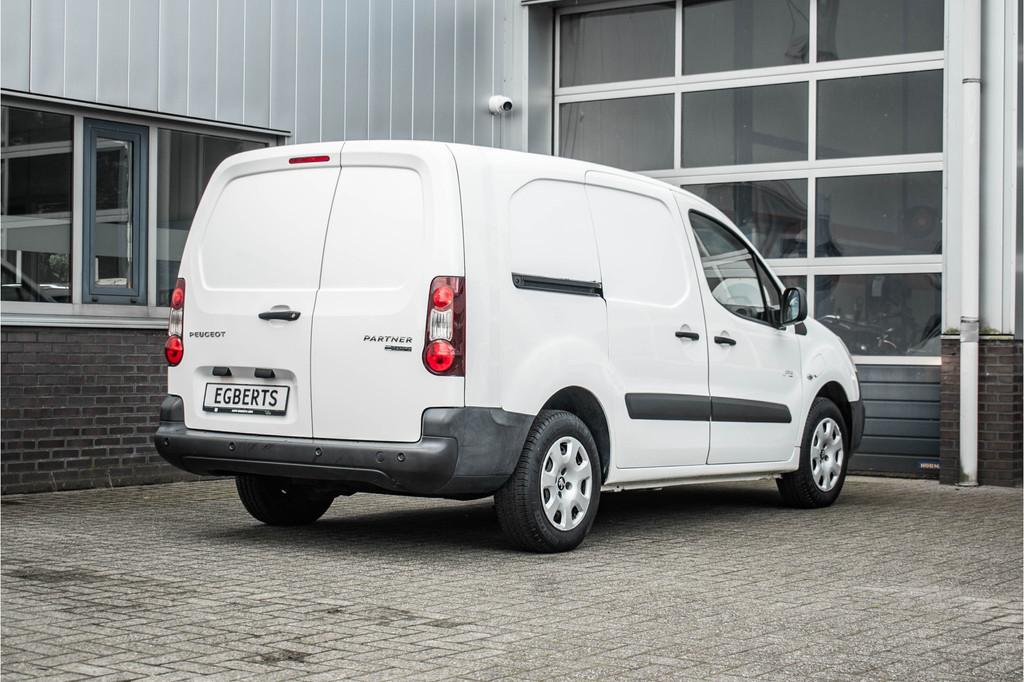 Peugeot Partner 3-persoons Electric (bj 2017), Auto's, Peugeot, Stof, Gebruikt, 22 kWh, Wit