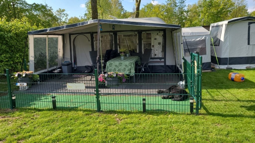 Bürstner Flipper 435: Met mover, voortent & inboedel, Caravans en Kamperen, Caravans, Rondzit, Dwarsbed, Particulier, Bürstner