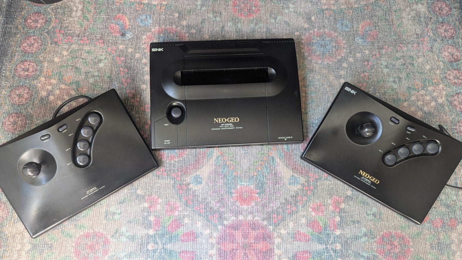 SNK Neo Geo AES Console met 2 controllers, Spelcomputers en Games, Spelcomputers | Overige, Ophalen of Verzenden, Overige merken