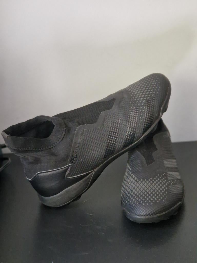 Adidas predator voetbalschoenen maat 42 2/3, Ophalen of Verzenden, Gebruikt, Schoenen
