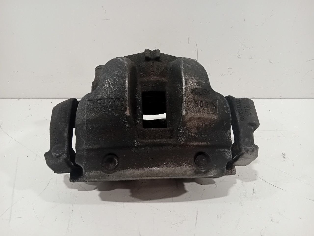 Remklauw links voor Volvo XC90, Onderdelen@venauto.nl, Van der Ven Autorecycling B.V., Gebruikt, Ettenseweg 76, 4706 PB Roosendaal, The Netherlands