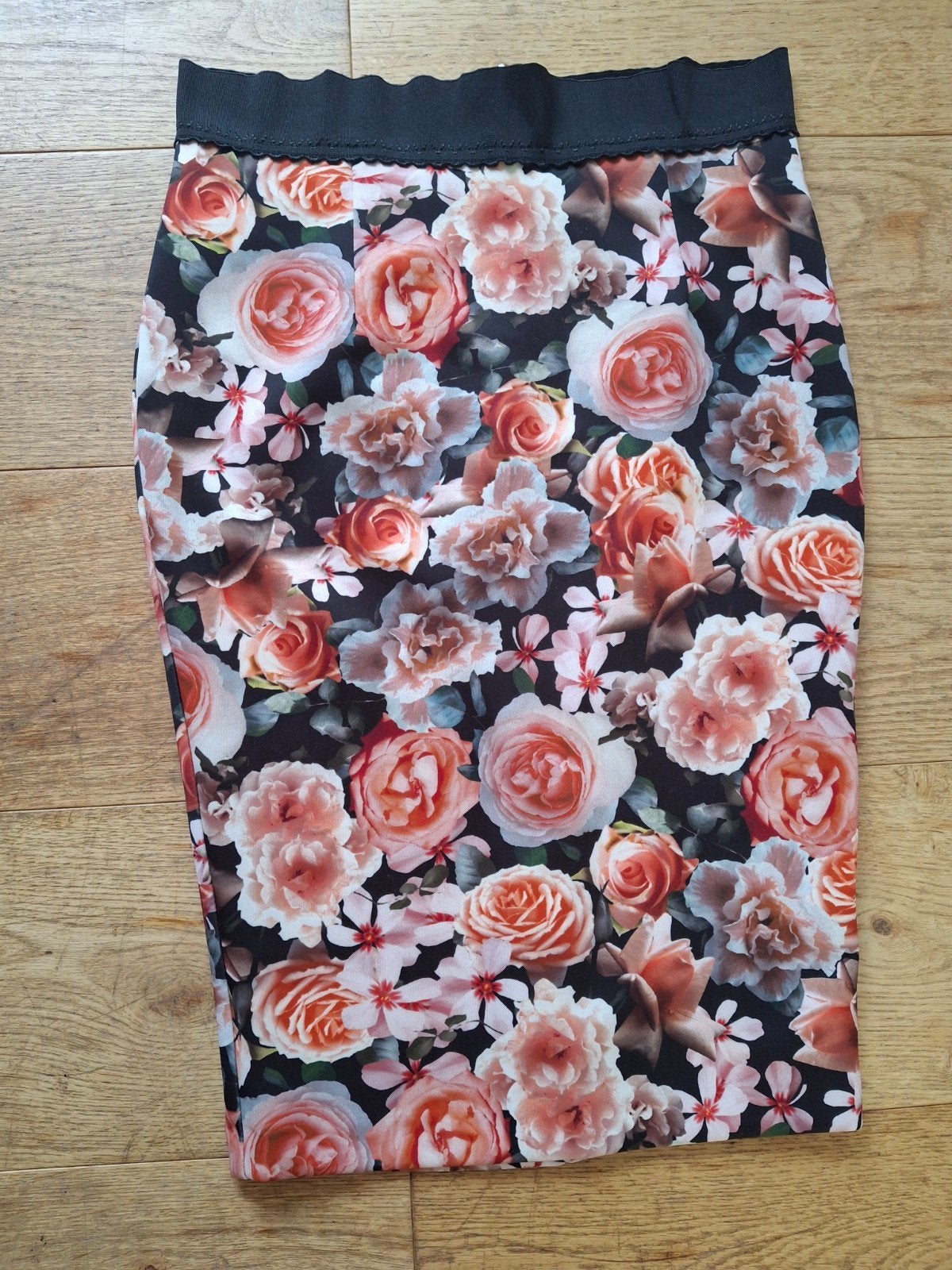Rinascimento bloemen kokerrok maat S mt 36, Meerkleurig, Rinascimento, Ophalen of Verzenden, Zo goed als nieuw