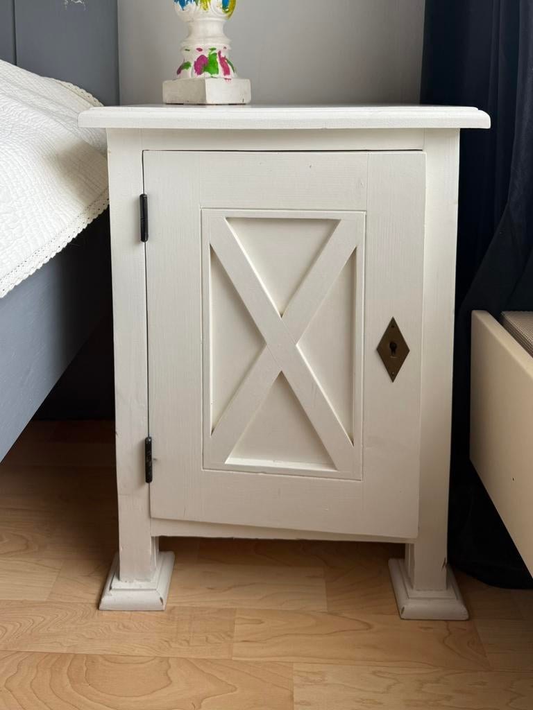 Landelijk nachtkastje massief hout Riviera Maison stijl, Huis en Inrichting, Kasten | Kledingkasten, Ophalen, Minder dan 50 cm