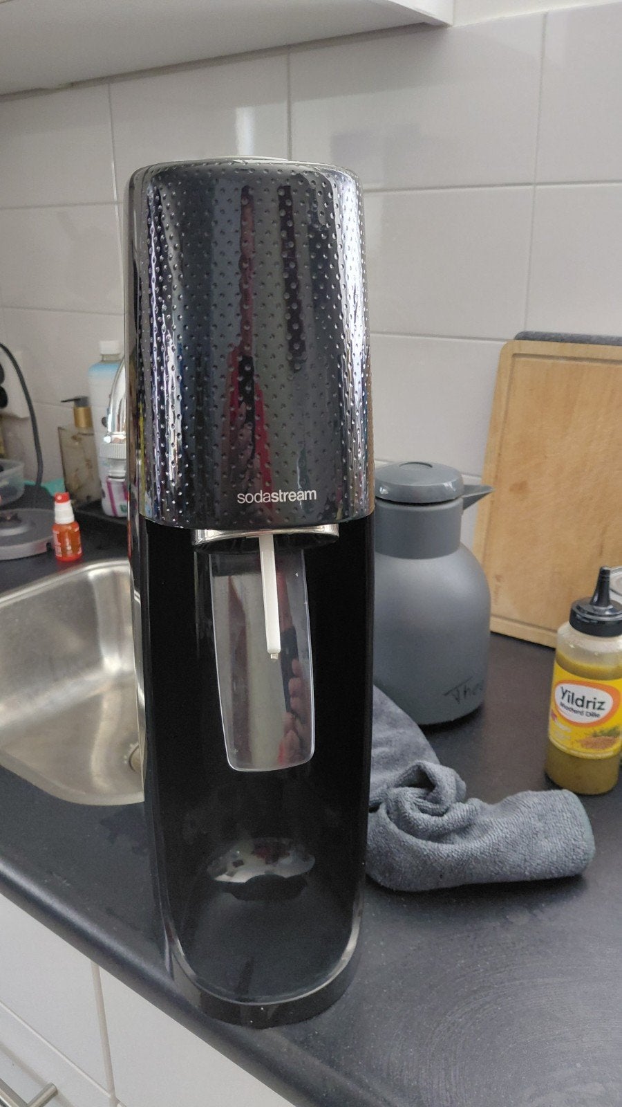 SodaStream zwart met lege cilinder, Ophalen of Verzenden, Zo goed als nieuw