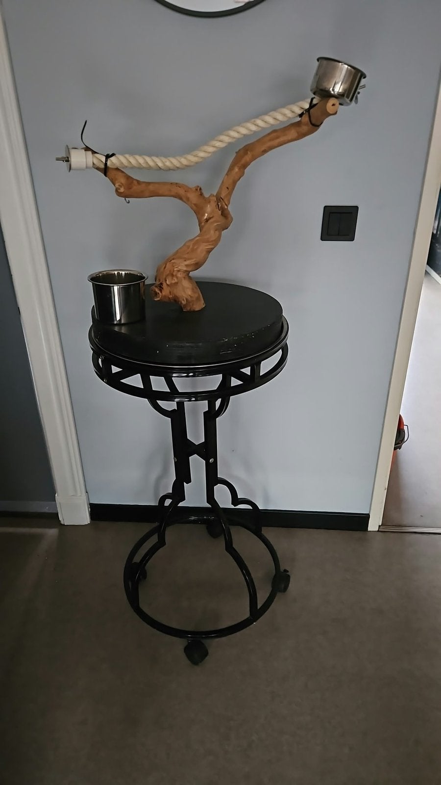 Vogel tafel, Ophalen, Zo goed als nieuw