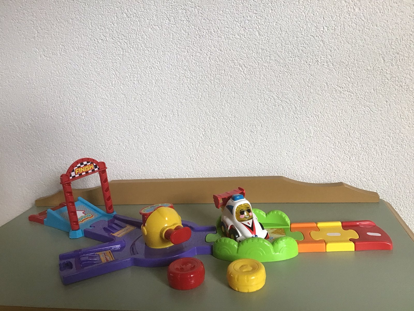 Vtech Toet Toet Lanceerbaan met Raceauto Ronnie, Ophalen of Verzenden, Zo goed als nieuw, 6 maanden tot 2 jaar