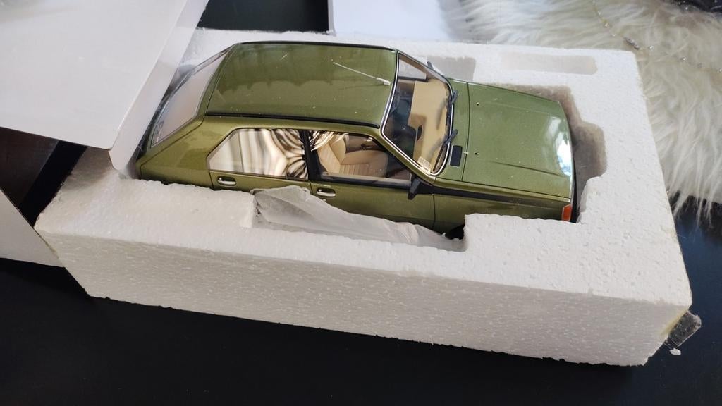 Groene Renault 14 TS Schaal 1:18 Nieuw Overcompleet, Ophalen of Verzenden