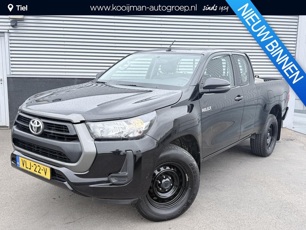 Toyota HiLux 2.4 D-4D Xtra Cab Cool Comfort 4WD Trekgewicht, Auto's, Stof, Gebruikt, Euro 6, 4 cilinders