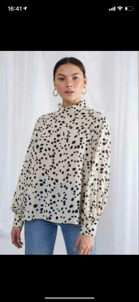 Creme blouse met stippen maat m (ook in ros beschikbaar), Ophalen of Verzenden, Zo goed als nieuw