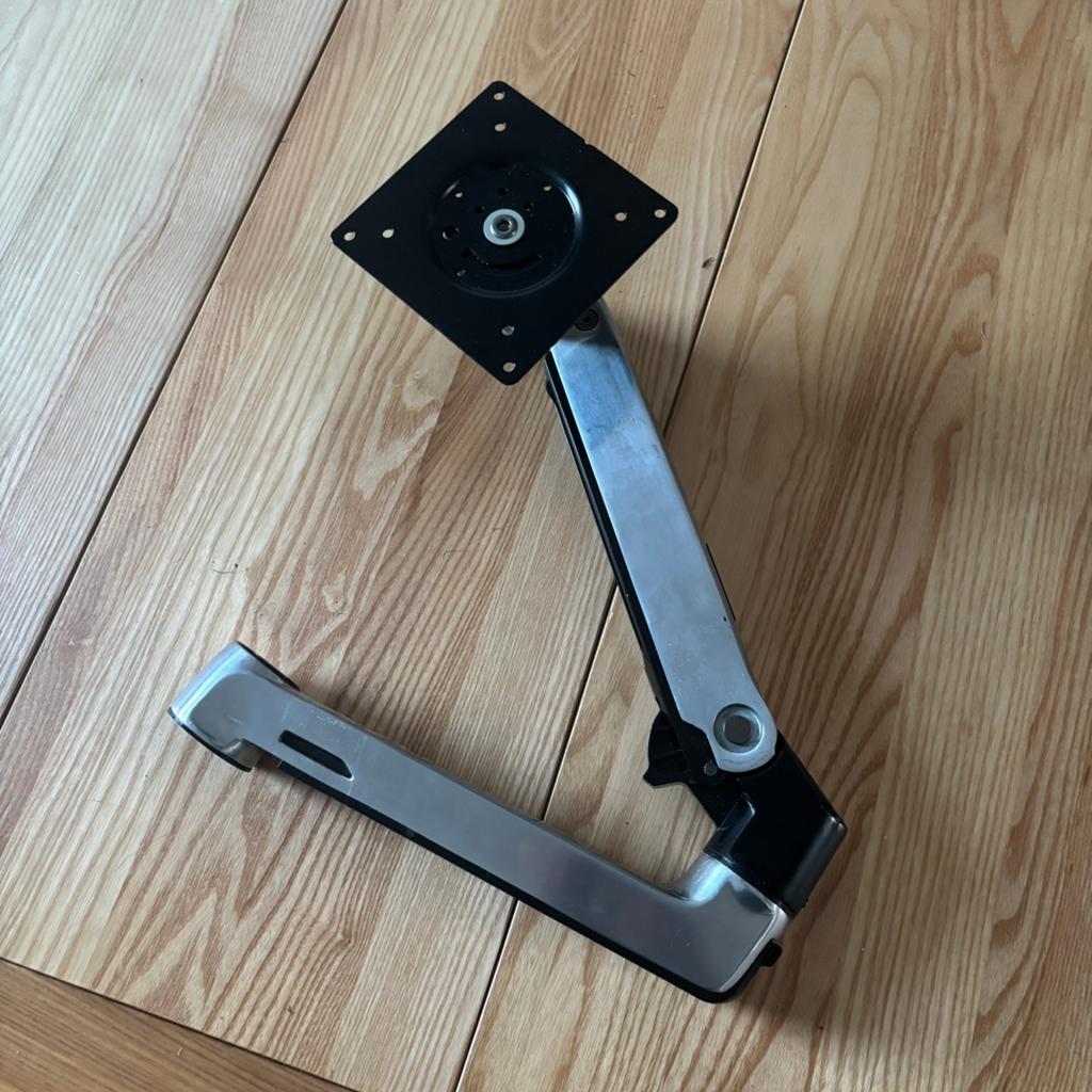 Ergotron LX Monitor Arm (Polished Aluminum), Ophalen of Verzenden, Zo goed als nieuw