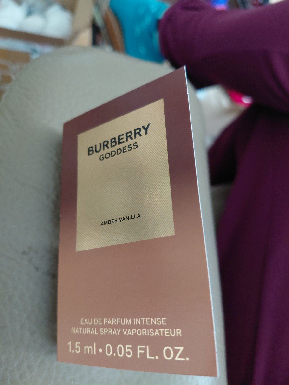Proefje Burberry Goddess amber vanilla, Ophalen of Verzenden, Nieuw