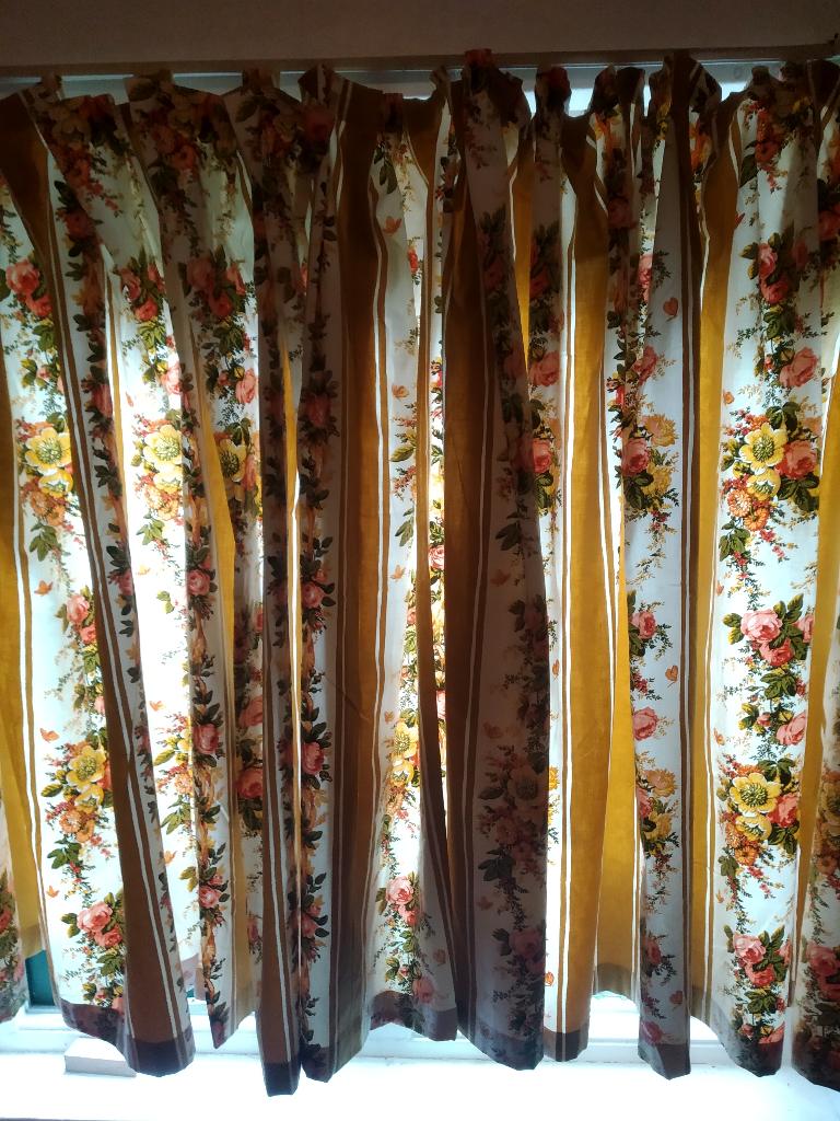bedsprei en gordijn van petit trianon, Gebruikt, Overige kleuren, 200 cm of meer, Versailles stijl