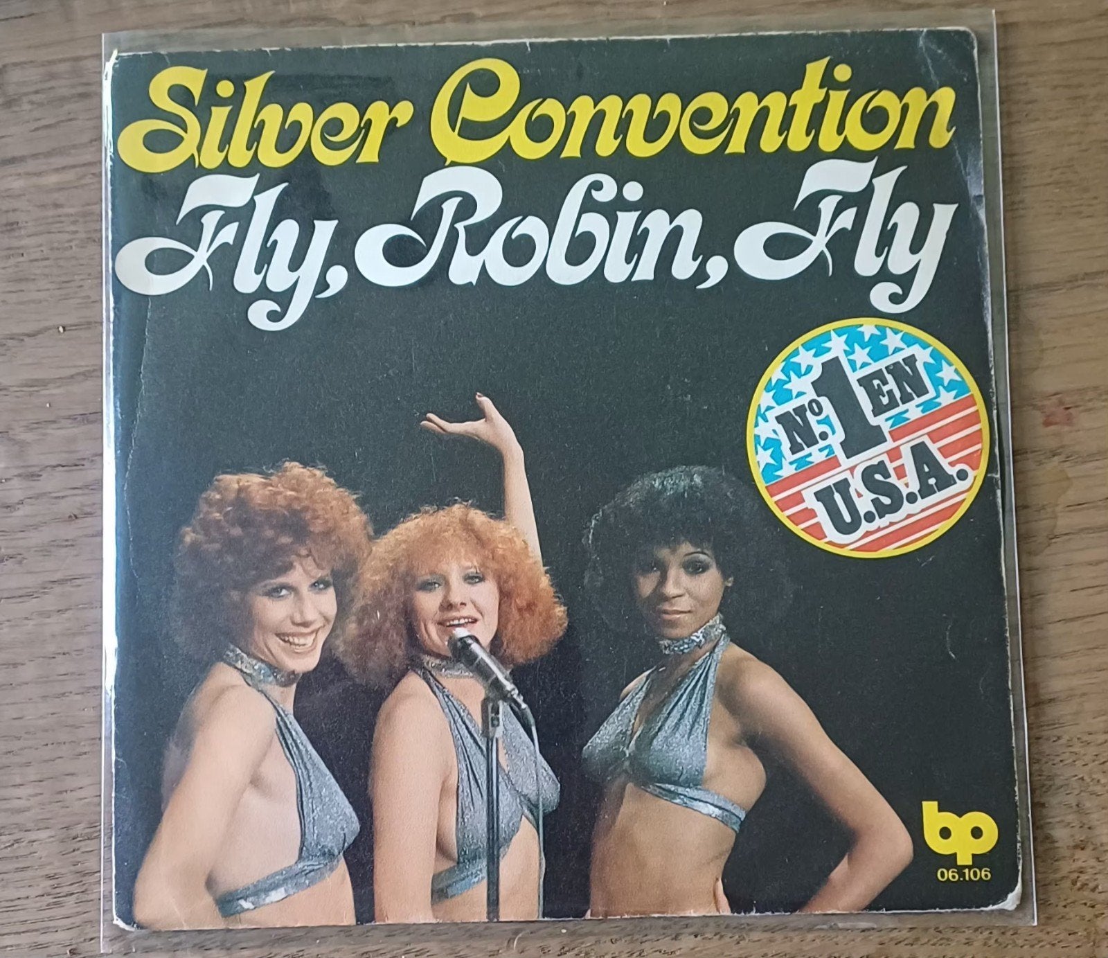 Silver Convention - Fly, Robin, Fly (7 inch vinyl single), Gebruikt, 7 inch, Ophalen of Verzenden, Pop