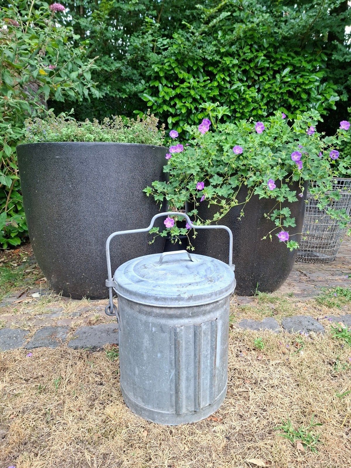 oude zinken bak met deksel , vuilnisbak , emmer , wasketel, Gebruikt, Minder dan 30 cm, Rond, Ophalen of Verzenden