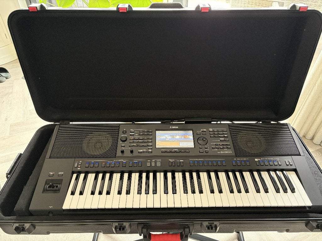 Keyboard Yamaha PSR-SX900, Muziek en Instrumenten, Keyboards, Ophalen, 61 toetsen, Zo goed als nieuw, Midi-aansluiting