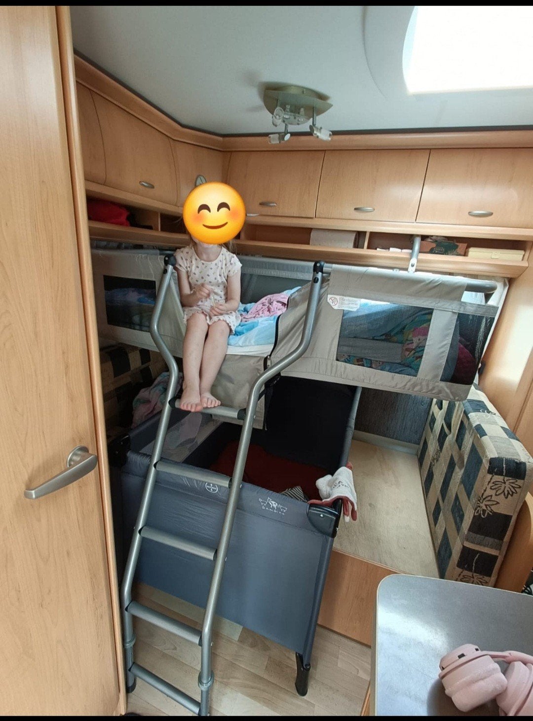 Uwis bedje voor in de caravan - Stapelbed, Ophalen, Gebruikt