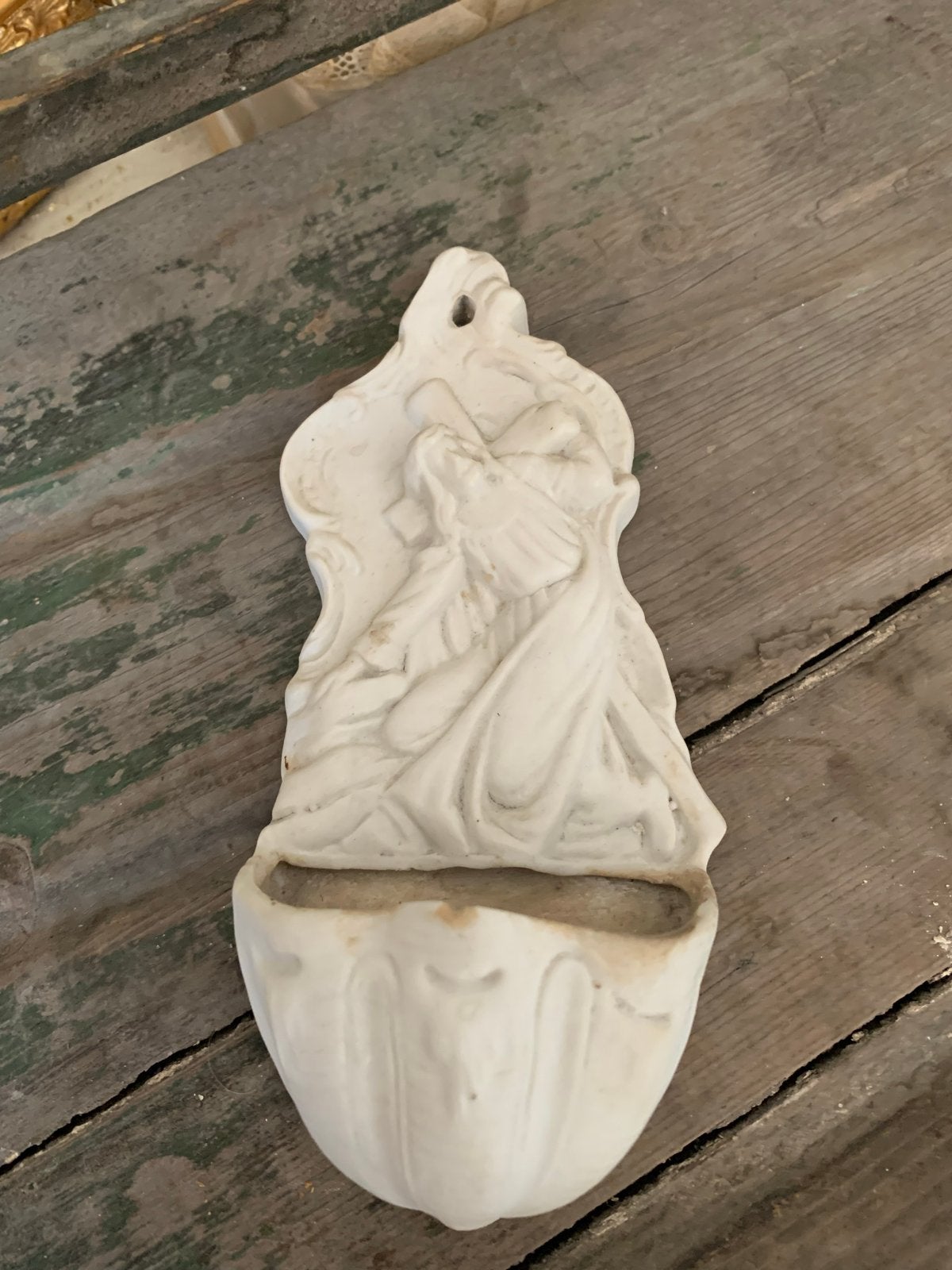 Antiek Wijwatervat met Reliëf van jezus draagt kruis, Antiek en Kunst, Ophalen of Verzenden