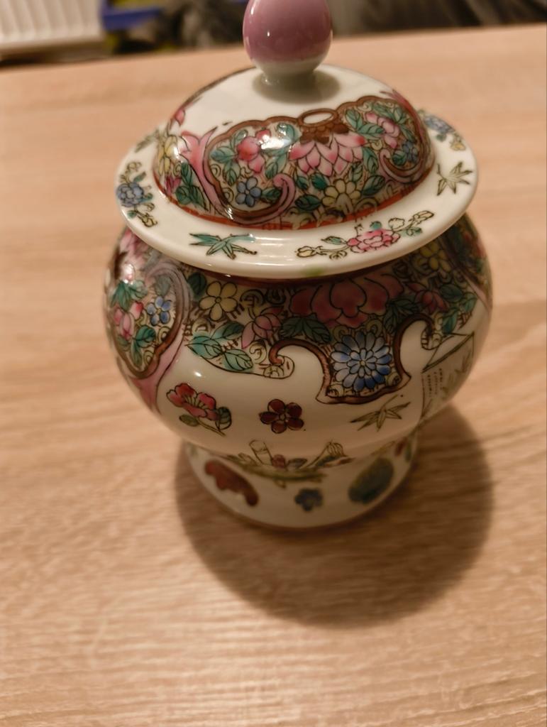 Chinees porseleinen gemberpot met deksel, bloemmotief, Antiek en Kunst, Antiek | Porselein, Ophalen of Verzenden