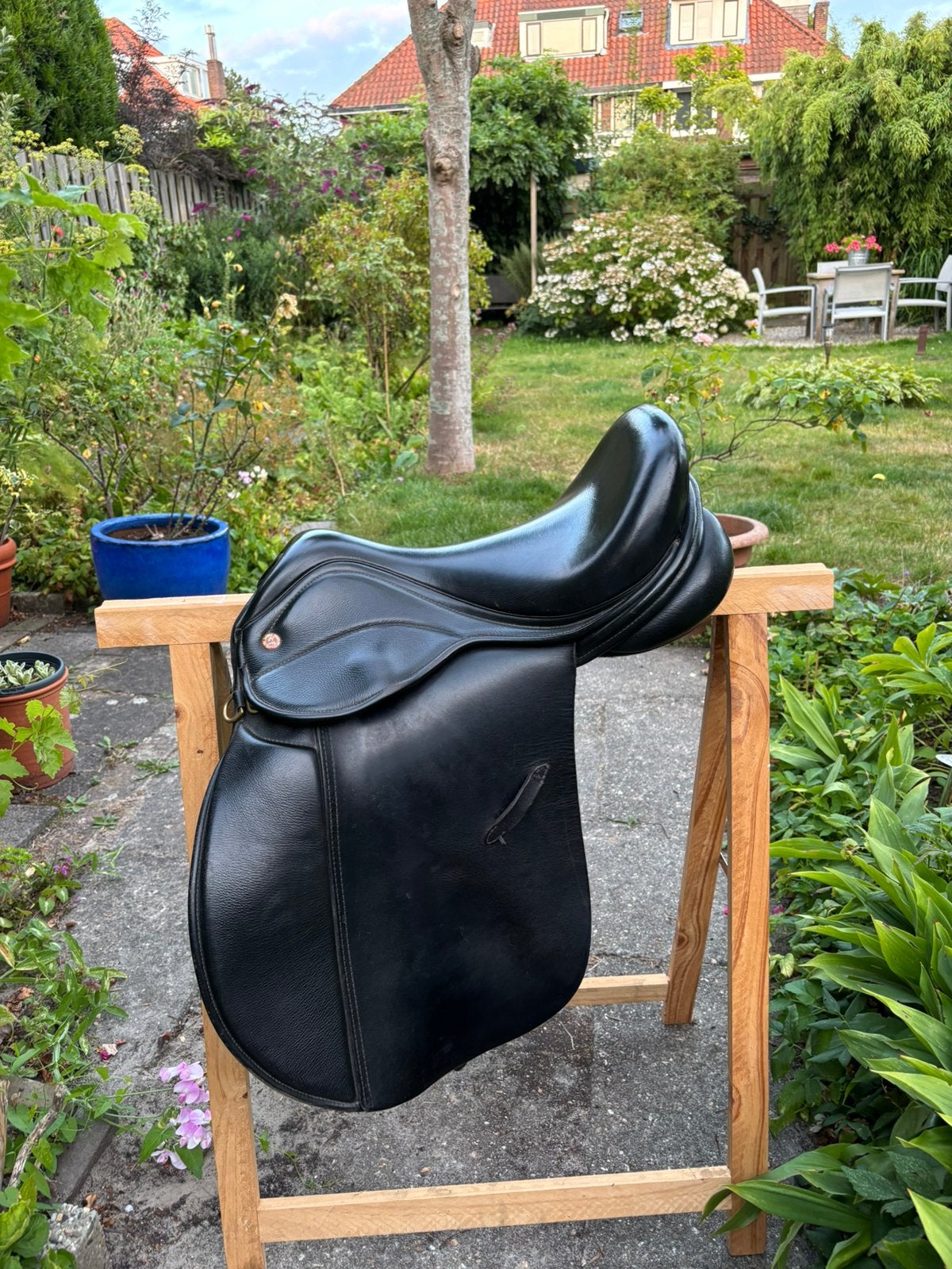 Zadels kort rond paard The Saddle Company veelzijdig, Albion, Ophalen, Wijd, M (17 inch), Zo goed als nieuw