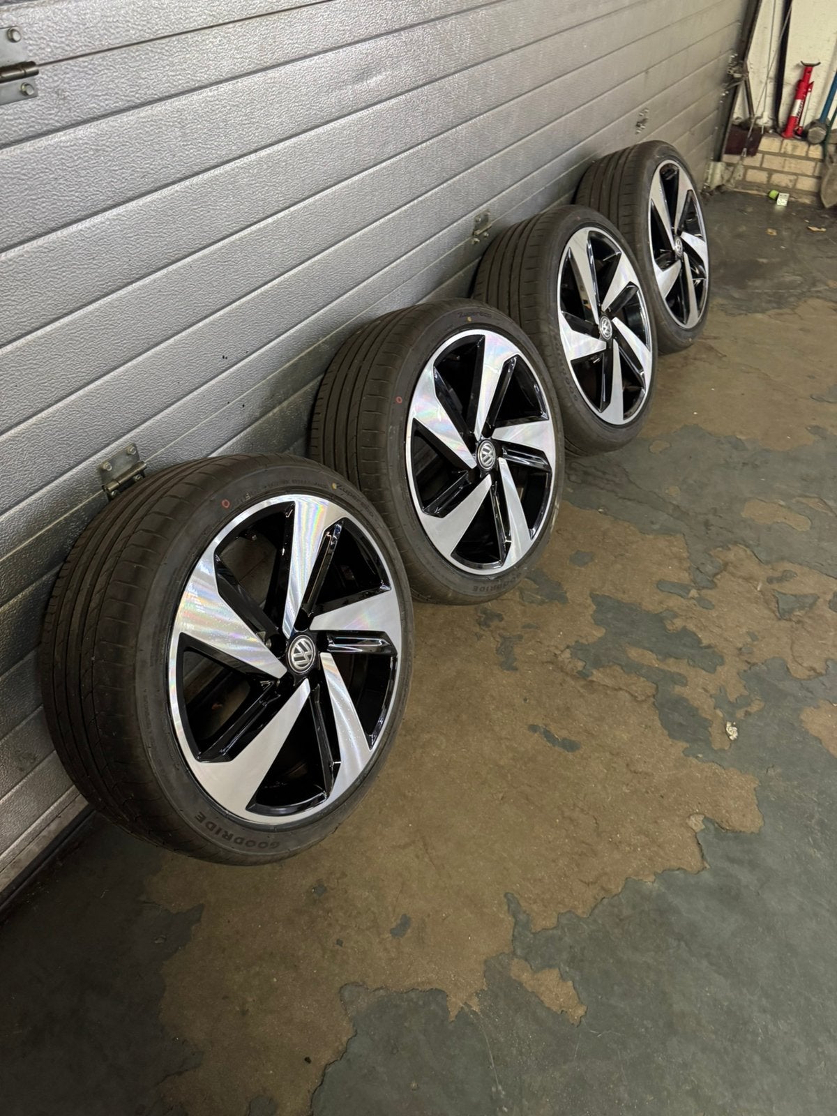 Volkswagen Polo 2G GTI Milton Keynes velgen 215 40 17 5x100