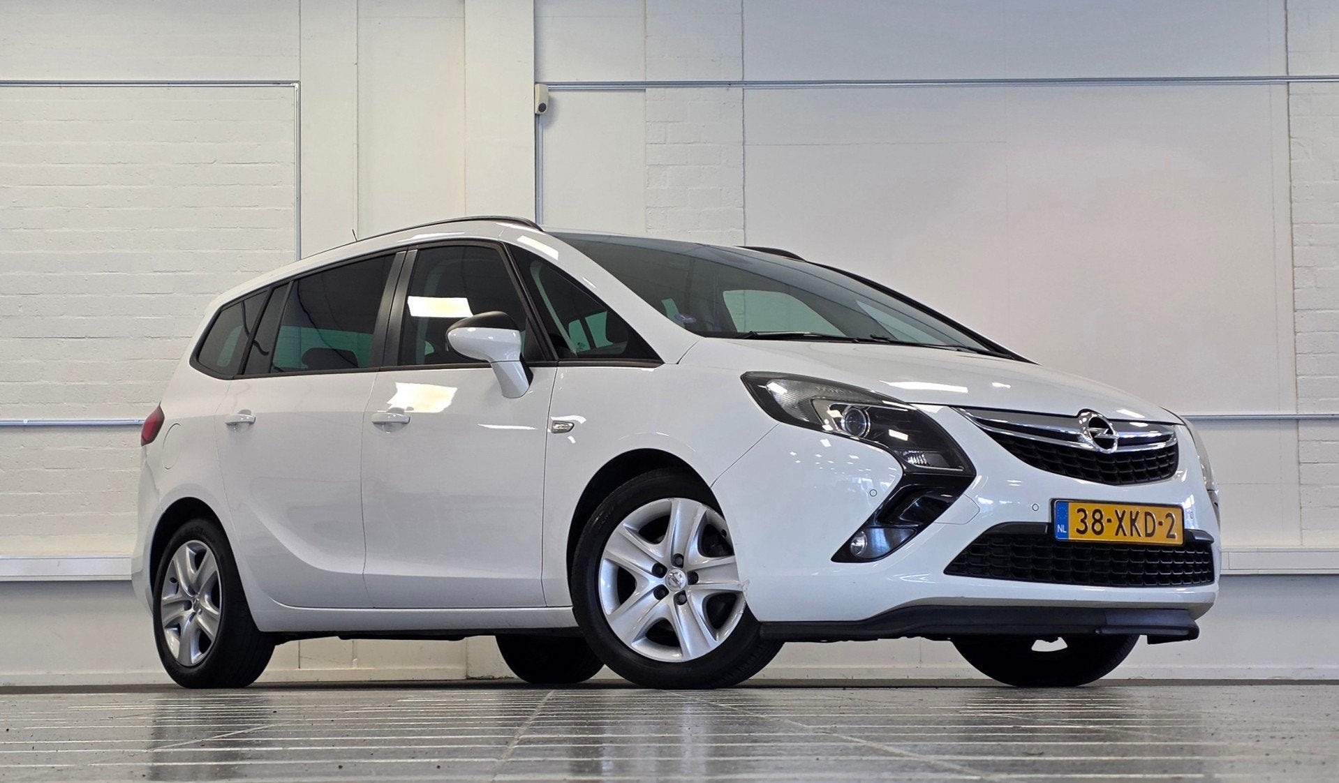 Opel Zafira Tourer 1.4 Edition Nieuwe APK Parkeerhulp voor &, Auto's, Opel, Euro 5, Stof, Zwart, 4 cilinders