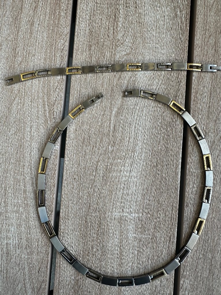 Halsketting met armband titanium, Ophalen, Zo goed als nieuw, Zilver, Overige materialen