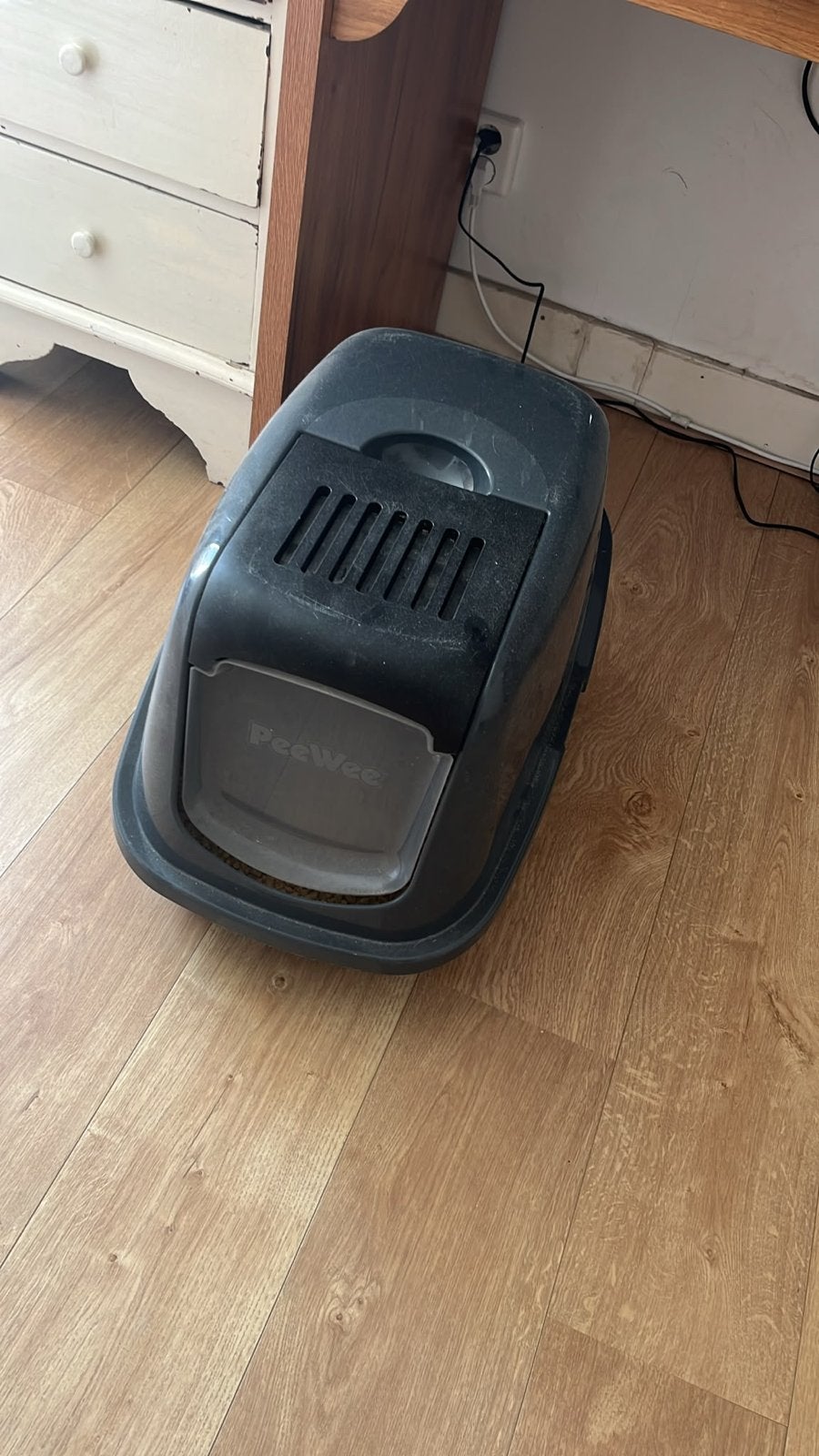 Gebruikte Peewee kattenbak, Ophalen, Gebruikt, Gesloten