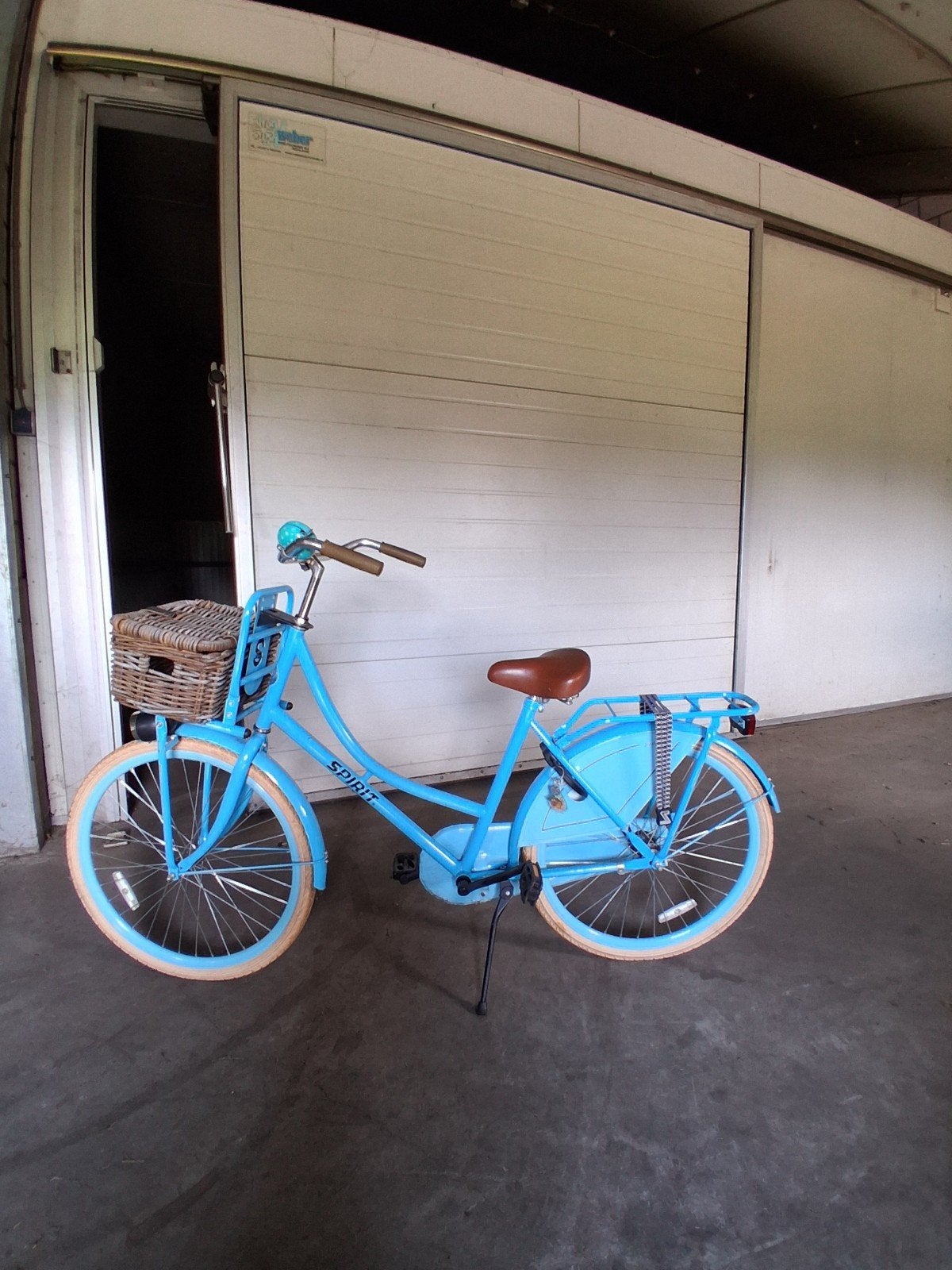 Dames en kinderfiets kleur zwart en blauw, Spirit oma fiets en 28inch Avalon fiets, Versnellingen, Zo goed als nieuw, Ophalen