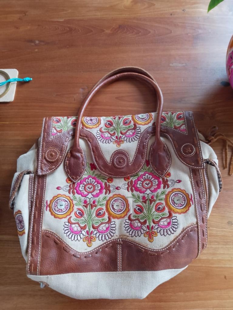 Prachtige tas van Leontine Hagoord, Ophalen, Overige kleuren, 30 cm of meer, Minder dan 35 cm
