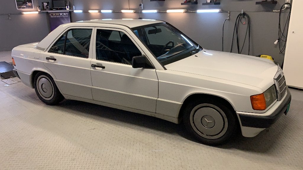 Foto 3 van Mercedes-Benz Mercedes 190E 1.8 Class 1992
