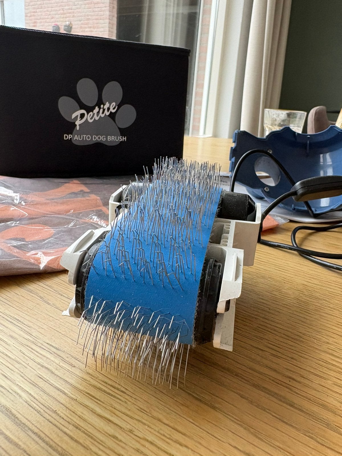 ADB Petite -  auto dog brush, Dieren en Toebehoren, Overige merken, Ophalen of Verzenden, Zo goed als nieuw, Overige typen