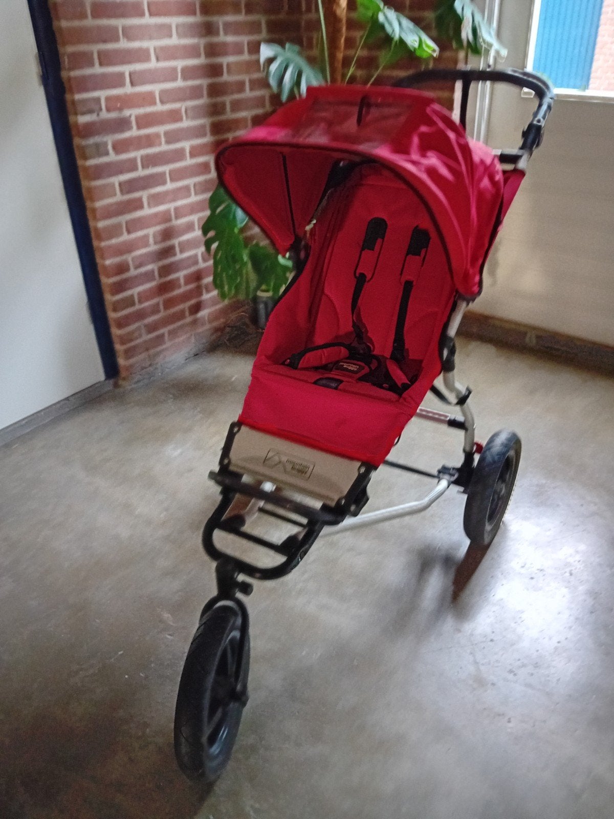 Mountain Buggy kinderwagen rood, Ophalen, Gebruikt, Overige merken, Verstelbare rugleuning