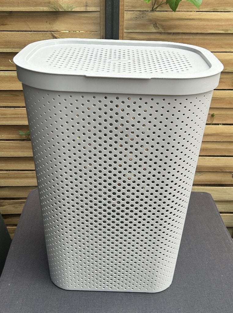 Grijze wasmand met deksel, Ophalen, Zo goed als nieuw, Grijs, Wasmand
