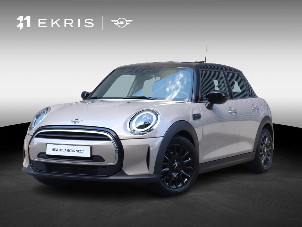 MINI 5-deurs Cooper | Classic + Panodak + Sportstoelen + App, 136 pk, Gebruikt, Met garantie (alle), Origineel Nederlands