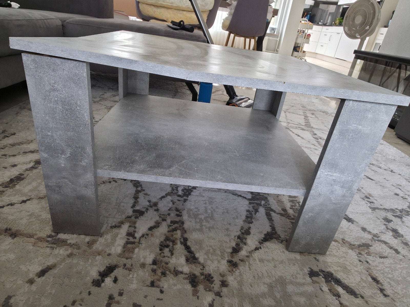 GRATIS!! Salontafel 68x68x41 cm met beschadiging, Ophalen, Overige materialen, Gebruikt, 50 tot 100 cm