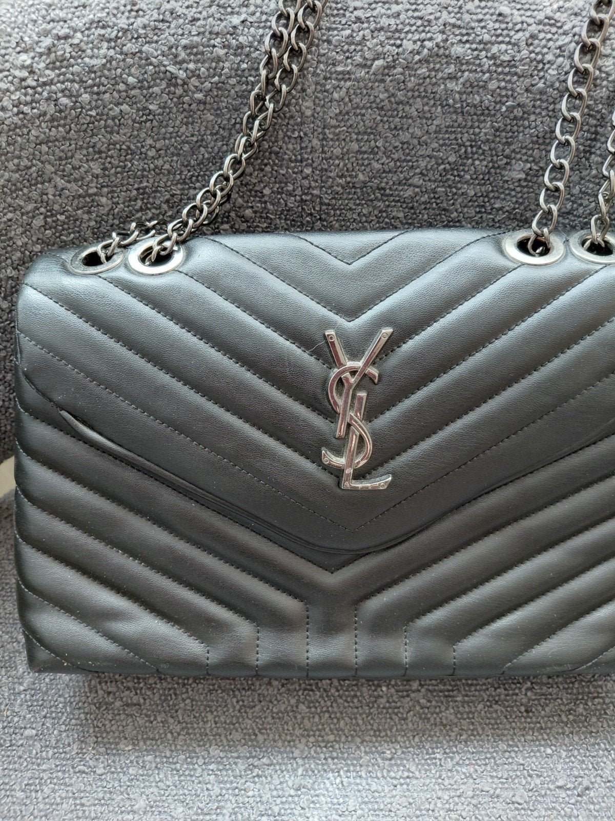 Stijlvolle antraciet YSL Schoudertas -, Ophalen of Verzenden, Zo goed als nieuw, Zwart, Schoudertasje