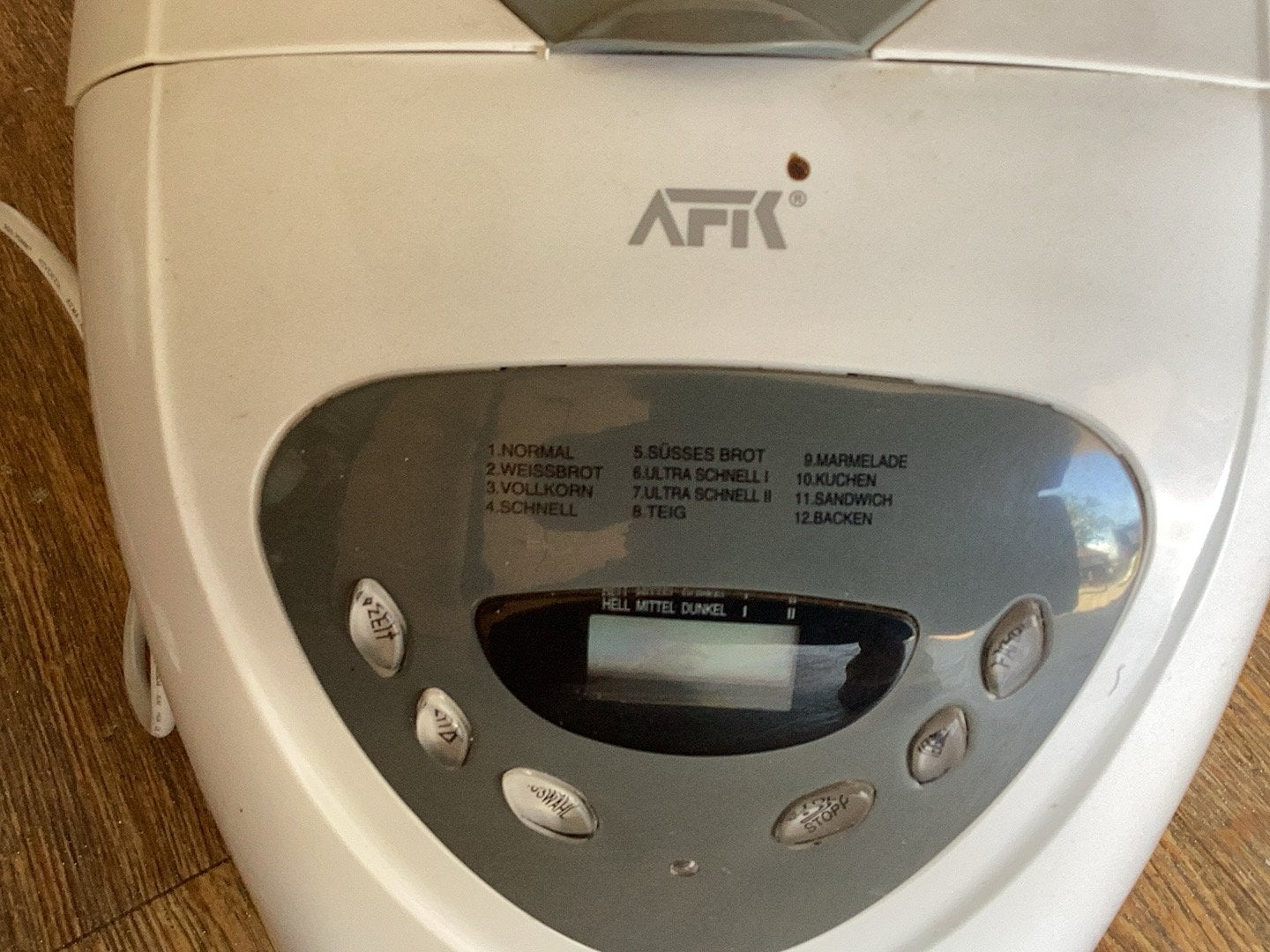 AFK Broodbakmachine - Wit - Inclusief boekje, 800 tot 1200 gram deeg, Ophalen of Verzenden, Zonder timer, Gebruikt
