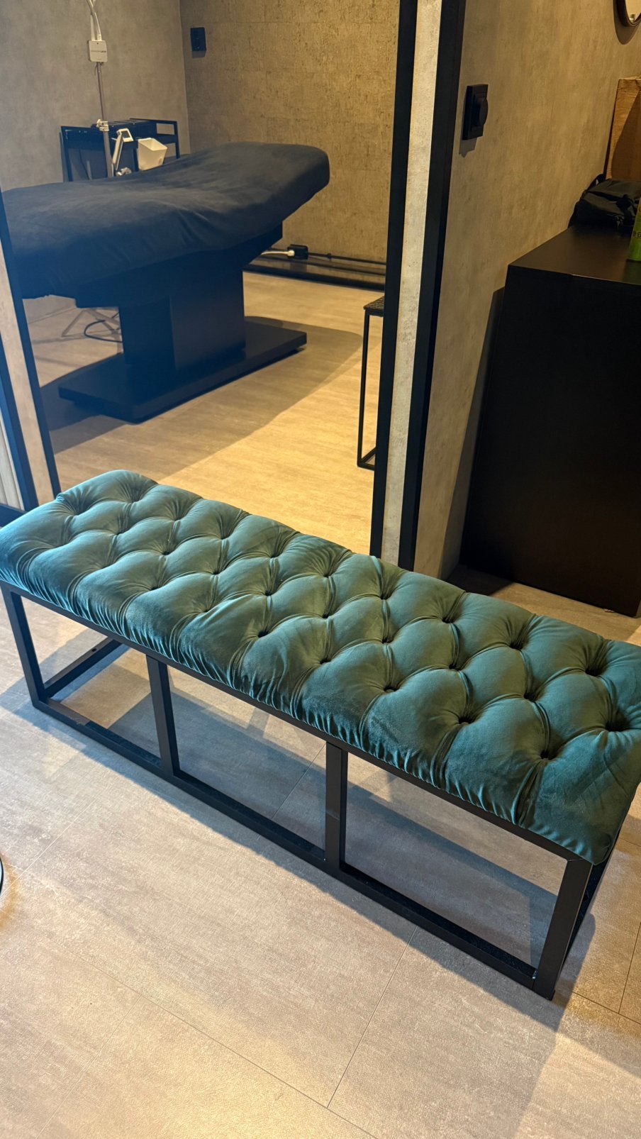 Velvet bankje zwart met groen, Ophalen, Minder dan 50 cm, Gebruikt, 125 cm of meer