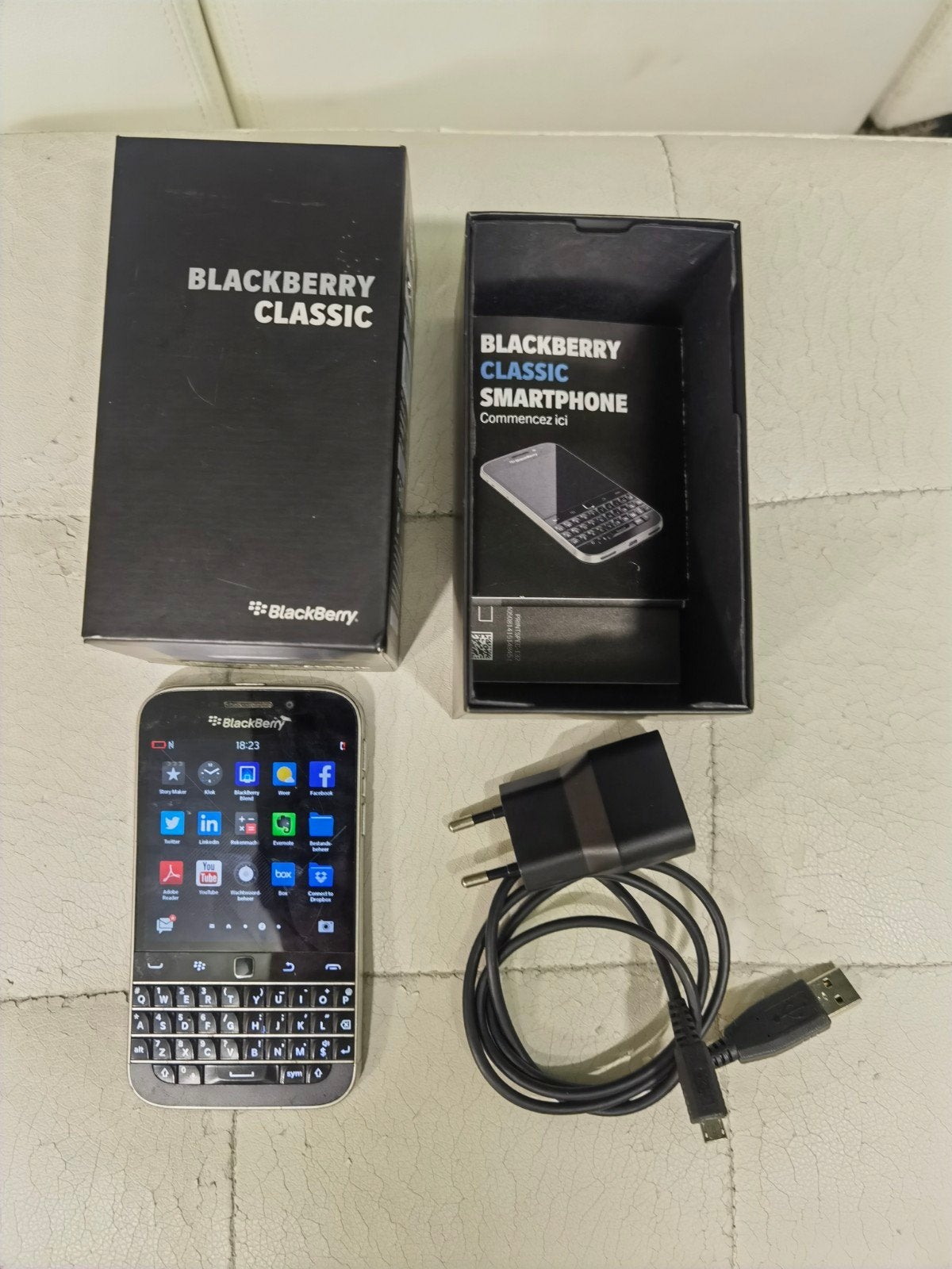 Als Nieuw werkend blackberry classic Q20 met doos en oplader, Ophalen of Verzenden, Zo goed als nieuw
