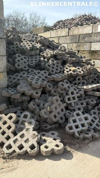 450m2 grijs 60x40x10cm kunststof grastegels bermblokken, Gebruikt, Verzenden, Bij dit gebruikte product niet meer te achterhalen.