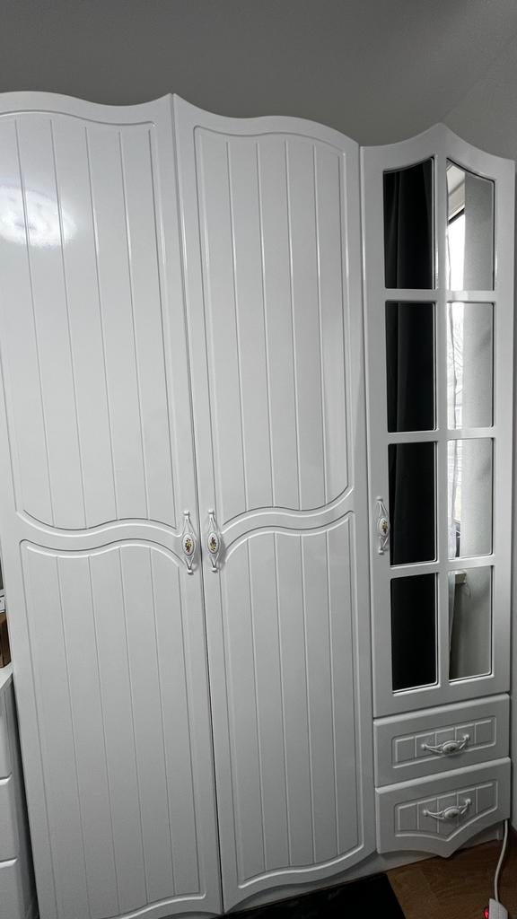 Mooie witte kledingkast, Zo goed als nieuw!, Huis en Inrichting, Kasten | Kledingkasten, Ophalen, 100 tot 150 cm, 200 cm of meer