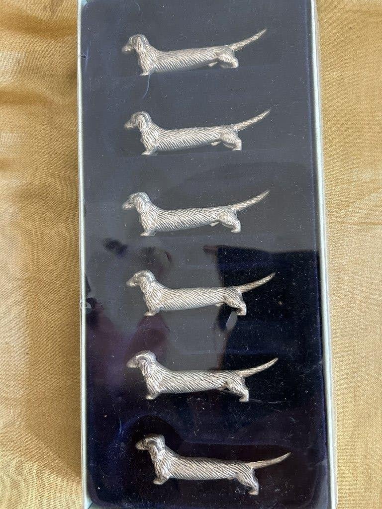 Verzilverde teckel messenleggers vintage, €55, Ophalen