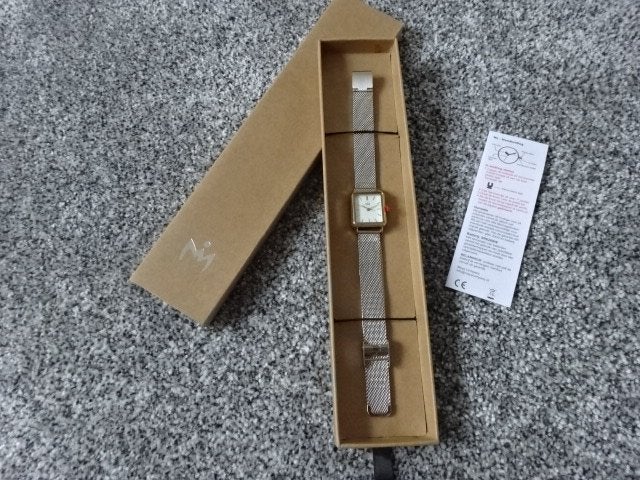 Elegant Bi-Color Crown Watch horloge / NIEUW in verpakking, Sieraden, Tassen en Uiterlijk, Horloges | Dames, Nieuw, Polshorloge