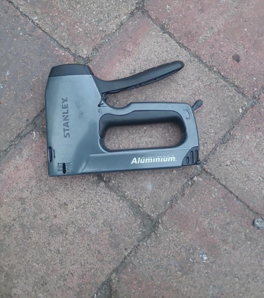 Stanley nietmachine, Ophalen, Zo goed als nieuw