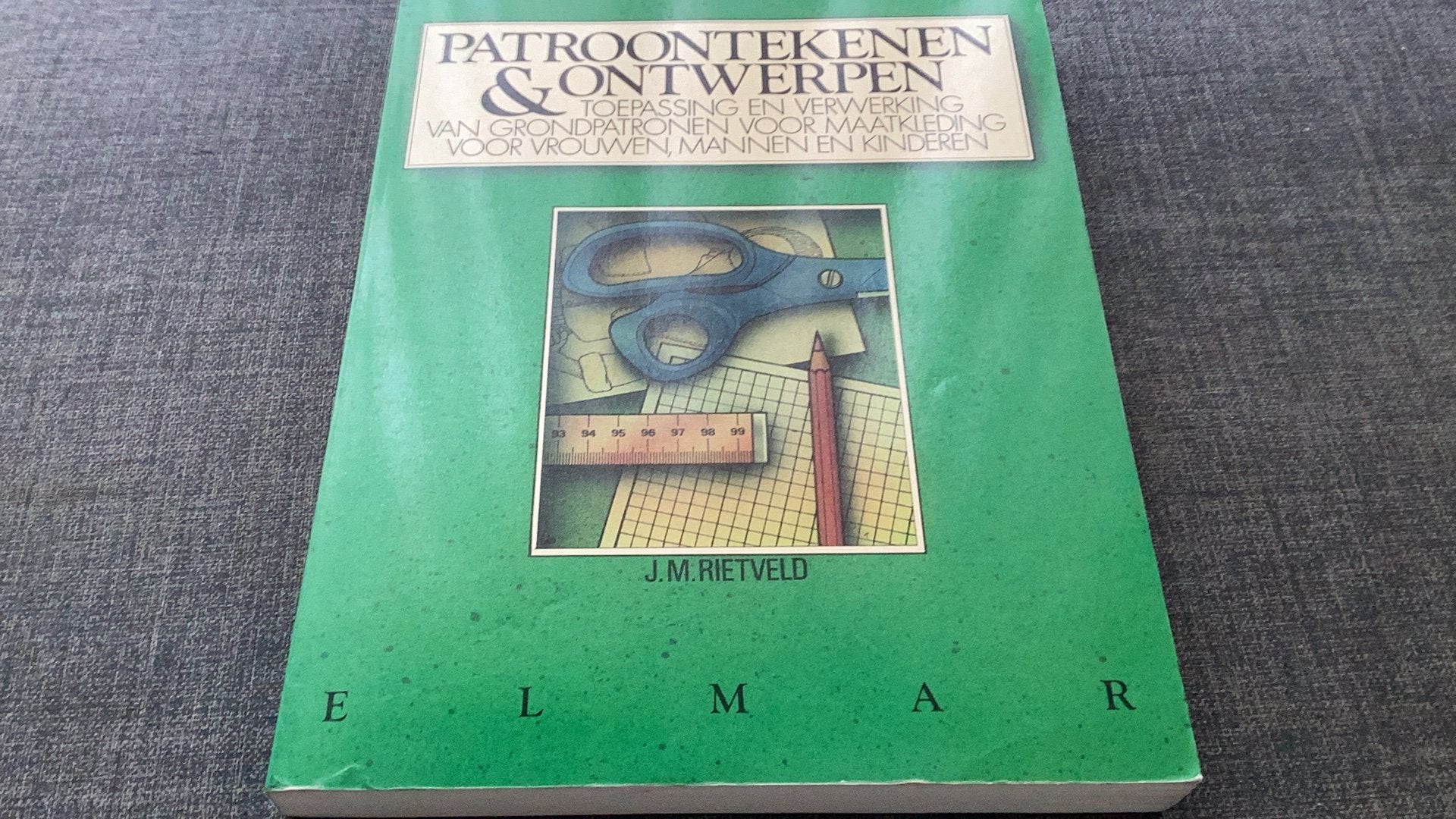 Patroontekenen & ontwerpen J.M. Rietveld, Ophalen of Verzenden, Zo goed als nieuw, Vrouw, Overige merken