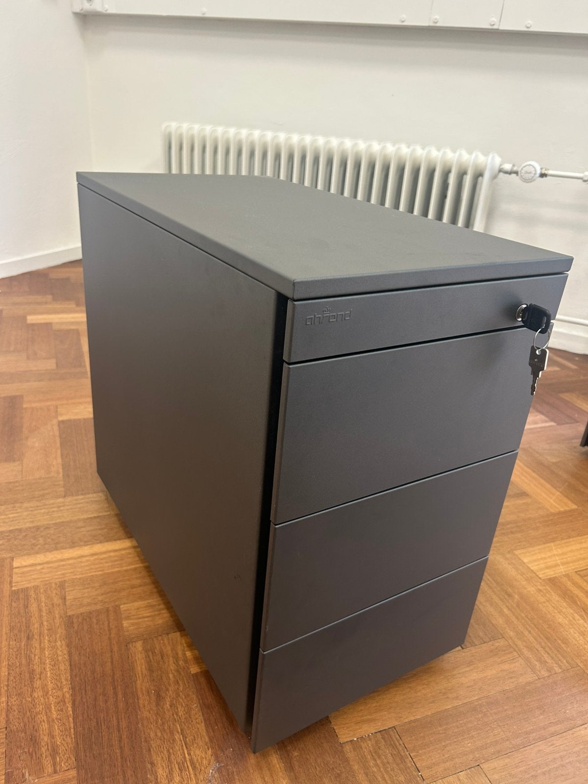 Ahrend ladeblok, Ophalen, Minder dan 50 cm, Zo goed als nieuw, 3 of 4 laden